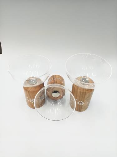 Acrylic bowl with wooden base -medium