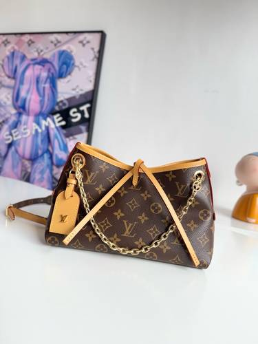 حقيبة لويس فيتون كاريال  Louisvuitton CarryAll BB
