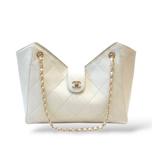 حقيبة Chanel calfskin 
