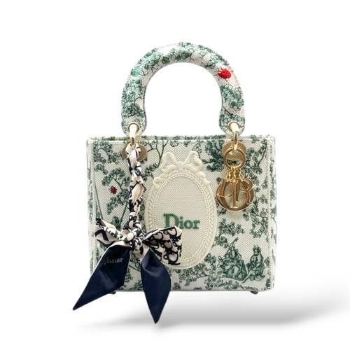 حقيبة lady Dior  