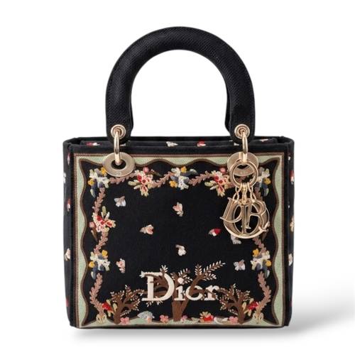 حقيبة ديور  Dior Signature Bag