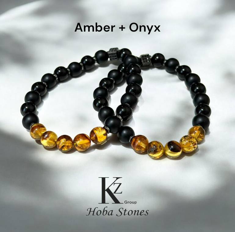 Bracelet Amber with Onyx and hematite separators