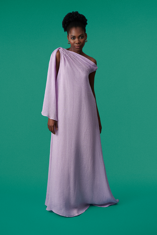 Linen Thobe with Details on Side 