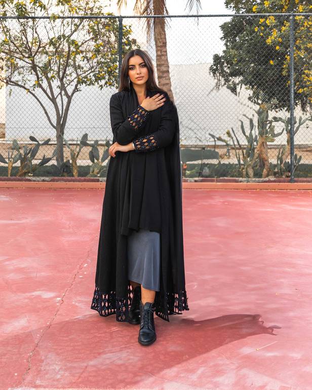 Abaya Embroidery On The Sleeves 