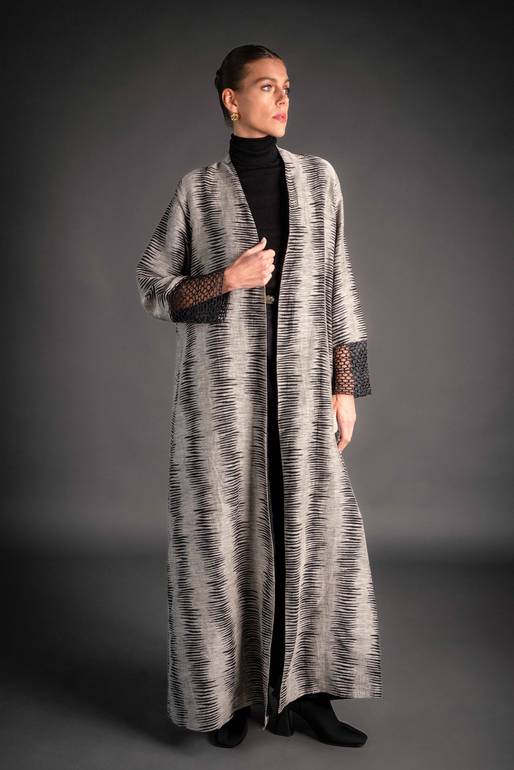Striped abaya with lace on the sleeves