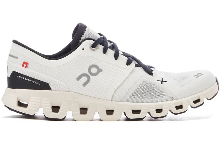 On Running Cloud X 3 White and Black