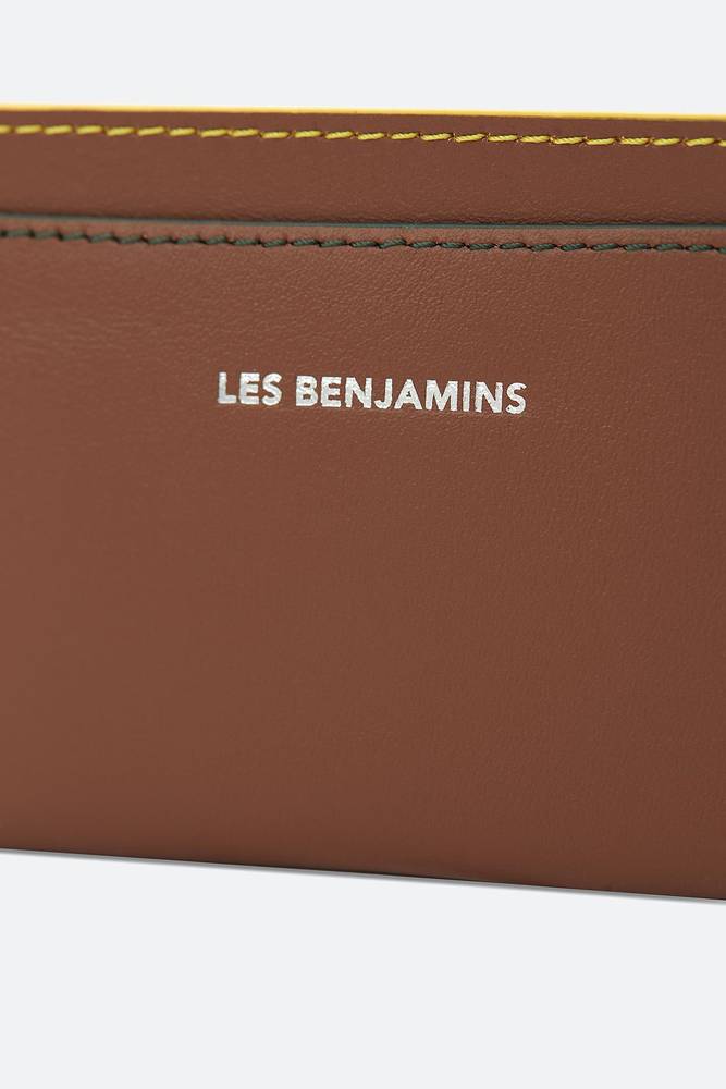 حامل بطاقات بني للجنسين Les Benjamins تركي