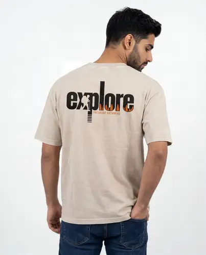 تيشيرت أوفر سايز بلون بيج بتصميم “Explore” | ستريت وير