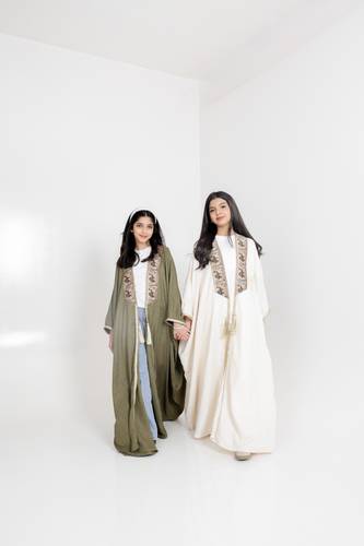 بشت الصحراء 🐪 - بناتي