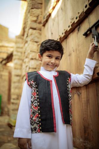 سديري ولادي  بتطريز ليوم التأسيس 