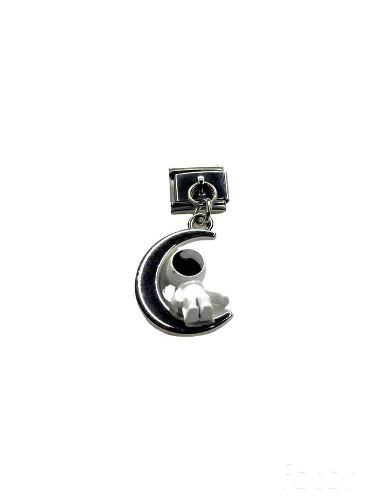 Charm 24