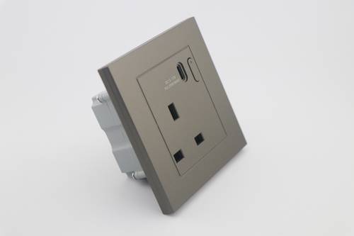 فيش اف سي سمارت ( واي فاي / بلوتوث ) 13A مع USB+TIPE-C رمادي ( PIANO )