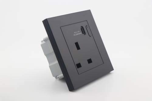 فيش اف سي سمارت ( واي فاي / بلوتوث ) 13A مع USB+TIPE-C اسود ( PIANO )
