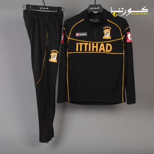 طقم الاتحاد الكلاسيك 2004