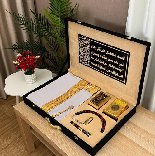 بوكس  رجالي مشلح مع عود 