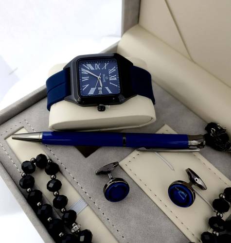 اطقم رجالي   باشكال ماركات عالمية   ساعة رجالي ربل شكل كارتير  ⌚ للعلم ان الساعة مضمونة سنة مويه ومكينة   بكرت الضمان 💳 *علبة  فخمة 📦 * قلم  💫 *كبك    💫 سبحه *كيس