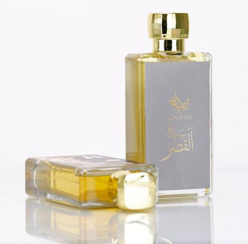عطر نهلة سيدة القصر  للنساء والرجال