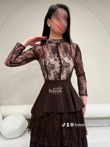 فستان دانتيل بني قصير - (XXXL) الصدر:١٠٢سم , الخصر:٩١سم