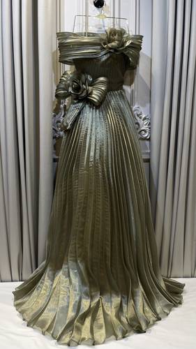 فستان اريام مورد - (XXXL) الصدر:١٠٢سم , الخصر:٩١سم