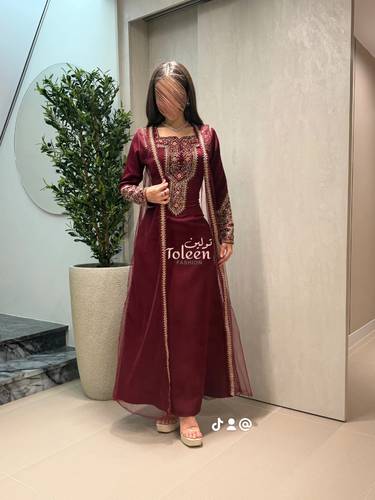 جلابيه  اماراتيه قطعتين/ عنابي - (XXXL) الصدر:١٠٢سم , الخصر:٩١سم