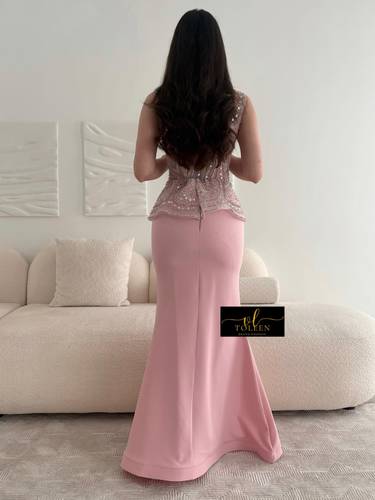 فستان روجينا - (XXXL) الصدر:١٠٢سم , الخصر:٩١سم
