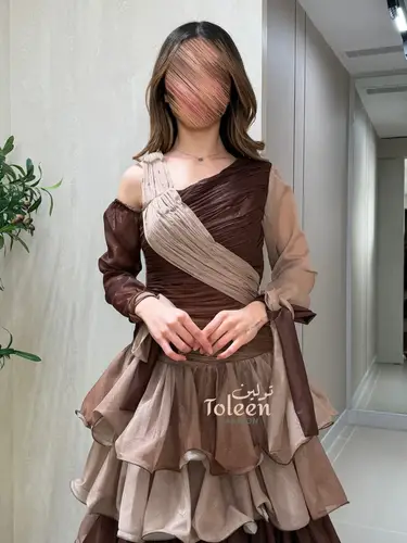 فستان رندي مموج طبقات - (XXXL) الصدر:١٠٢سم , الخصر:٩١سم