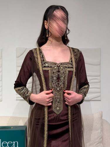 جلابيه عسيريه مخمل قطعتين - (XXXL) الصدر:١٠٢سم , الخصر:٩١سم