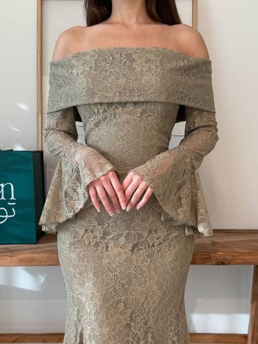 فستان اريام - (XXXL) الصدر:١٠٢سم , الخصر:٩١سم