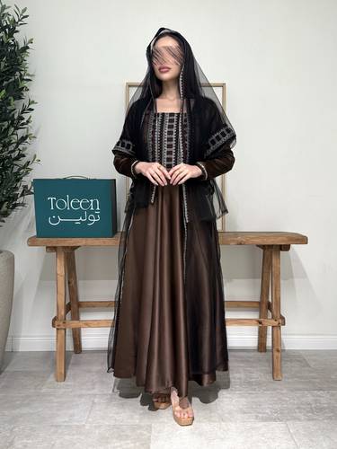 جلابيه  ثراثيه  / بني - (XXXL) الصدر:١٠٢سم , الخصر:٩١سم