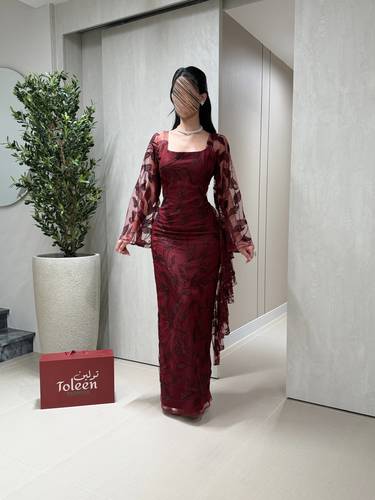 فستان ليال برغندي - (XXXL) الصدر:١٠٢سم , الخصر:٩١سم