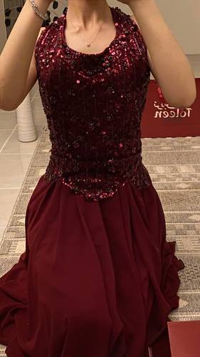 فستان برغندي - (XXXL) الصدر:١٠٢سم , الخصر:٩١سم