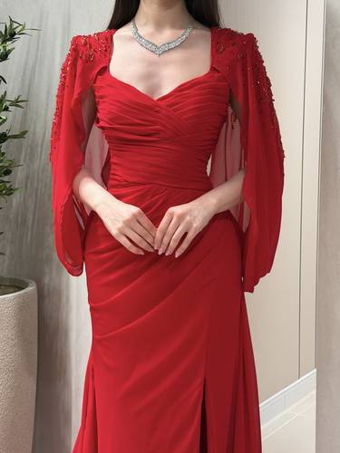 فستان شيفون احمر غامق - (XXXL) الصدر:١٠٢سم , الخصر:٩١سم