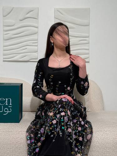 فستان كوين مورد - (XXXL) الصدر:١٠٢سم , الخصر:٩١سم