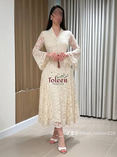 فستان سهرة اوف وايت جوبير - ‏(XL) الصدر:٩١سم , الخصر:٨١سم