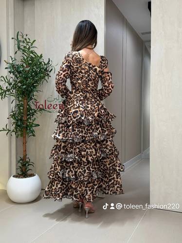 فستان راندي تايجر طبقات - (XXXL) الصدر:١٠٢سم , الخصر:٩١سم