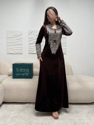 جلابيه مخمل بشال - (XXXL) الصدر:١٠٢سم , الخصر:٩١سم