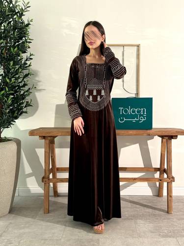 جلابيه مخمل قبوع - (XXXL) الصدر:١٠٢سم , الخصر:٩١سم