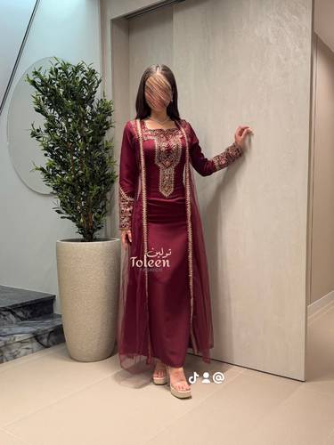 جلابيه  اماراتيه قطعتين/ عنابي - (XXXL) الصدر:١٠٢سم , الخصر:٩١سم