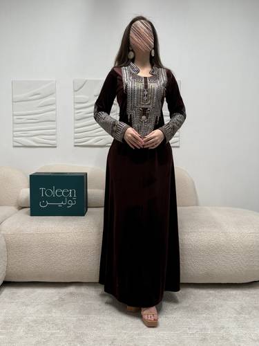 جلابيه مخمل بشال - (XXXL) الصدر:١٠٢سم , الخصر:٩١سم