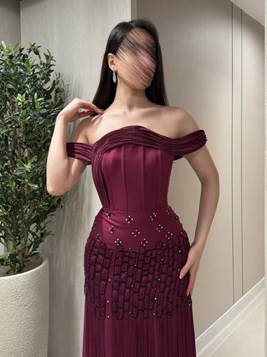 فستان لوجين/ هدب - (XXXL) الصدر:١٠٢سم , الخصر:٩١سم