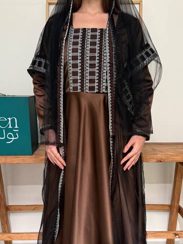 جلابيه  ثراثيه  / بني - (XXXL) الصدر:١٠٢سم , الخصر:٩١سم