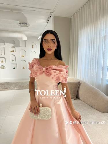 فستان سهرة طويل وردي فاتح كلوش بتصميم اوف شولدر | فستان يارا - (XXL) الصدر:٩٧سم , الخصر:٨٦سم