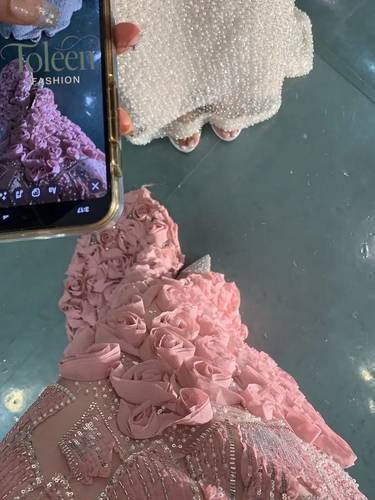 فستان ريماس وردي - (XXXL) الصدر:١٠٢سم , الخصر:٩١سم