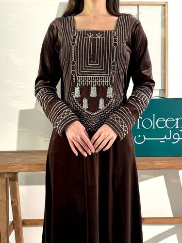 جلابيه مخمل قبوع - (XXXL) الصدر:١٠٢سم , الخصر:٩١سم