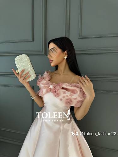 فستان سهرة طويل وردي فاتح كلوش بتصميم اوف شولدر | فستان يارا - (XXL) الصدر:٩٧سم , الخصر:٨٦سم