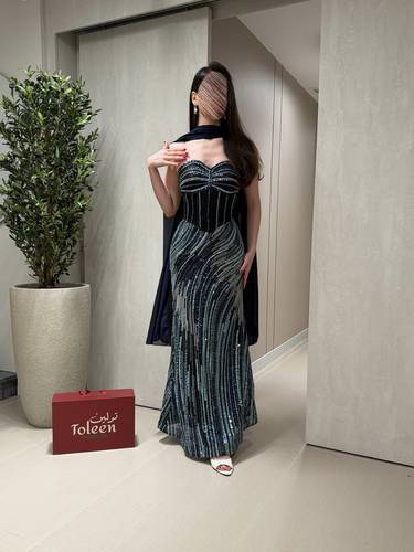 فستان كاترينا - (XXXL) الصدر:١٠٢سم , الخصر:٩١سم