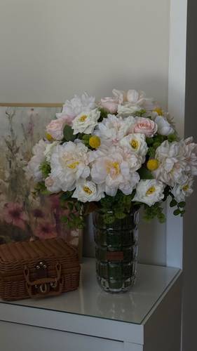 فازة الروز الأنيقـــة .