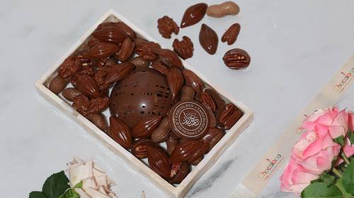 Luxurious Wooden Chocolate Tray