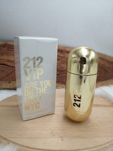 عطر نسائي 212 في اي بي 80مل