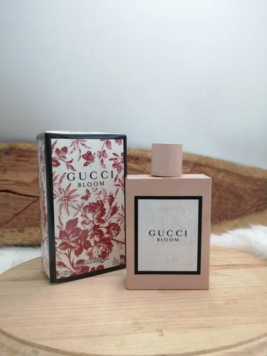 عطر نسائي قوتشي بلووم 100مل